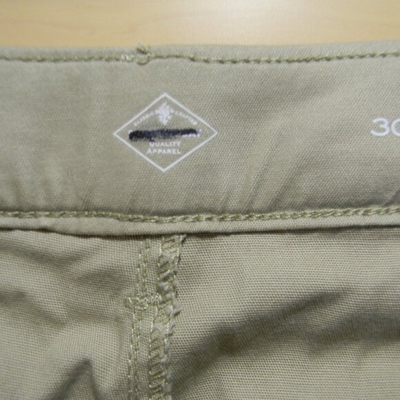 Womens Khaki Bermuda Shorts Plus Sz 30w St. John's Bay Pockets Stretch NWOT - Picture 4 of 5